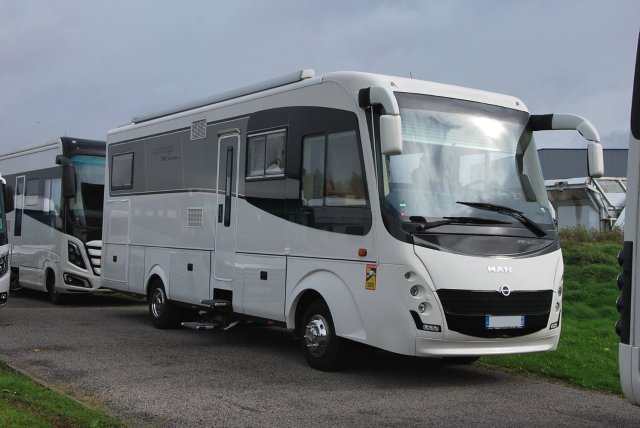 Carthago Liner 65 LE DE LUXE