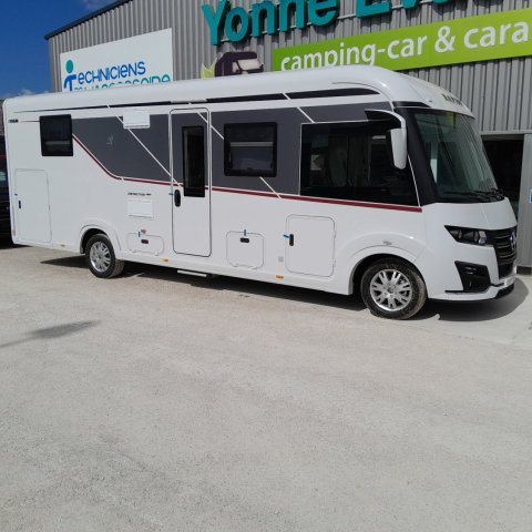 Rapido Distinction i196M
