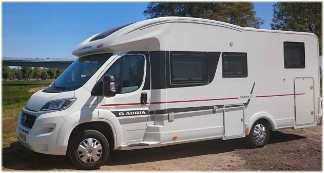 Adria Matrix Plus 670 SL LUXE 2,3 L  180 CV