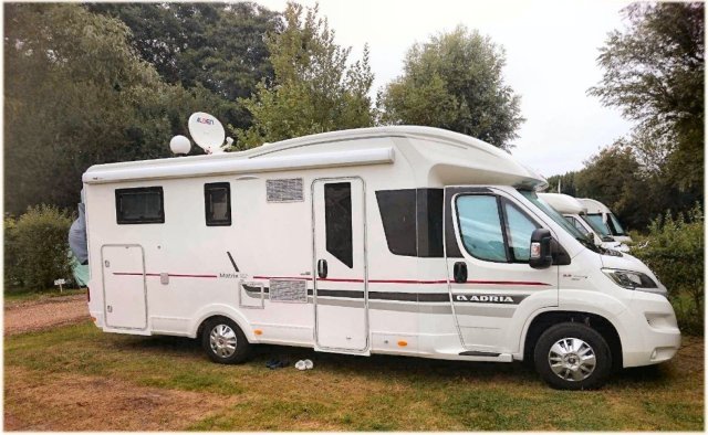 Adria Matrix Plus 670 SL LUXE 2,3 L  180 CV