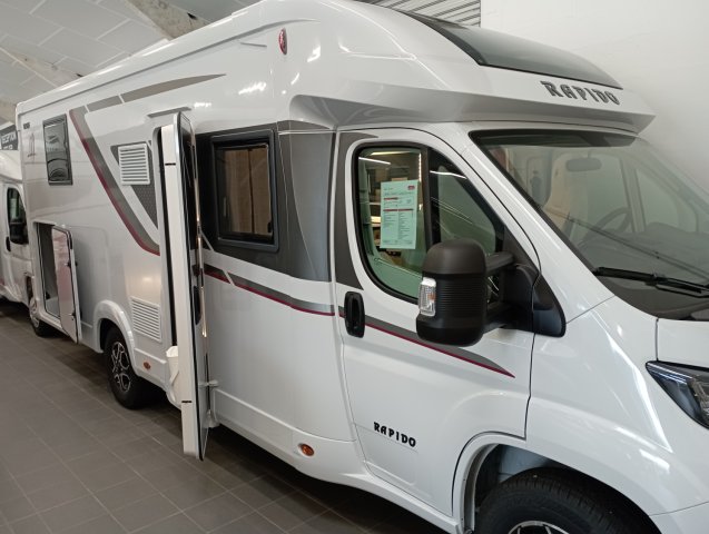 Rapido 696 F