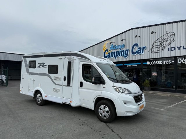 Laika Kosmo Van V9