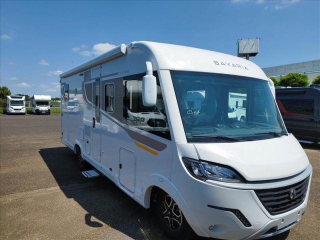Bavaria Initial I740FGJ Nomade